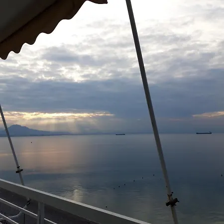 Blue Bliss Апартаменты Лоутраки