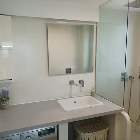 Blue Bliss Апартаменты Лоутраки