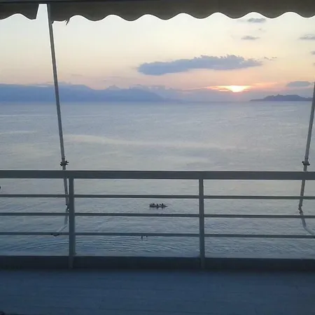 Blue Bliss Апартаменты Лоутраки